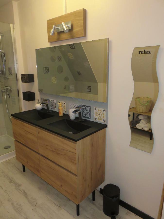 Grand Appartement Chaleureux ธูอาร์ ภายนอก รูปภาพ