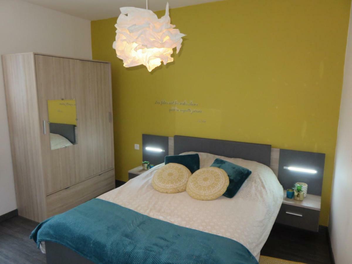 Grand Appartement Chaleureux ธูอาร์ ภายนอก รูปภาพ